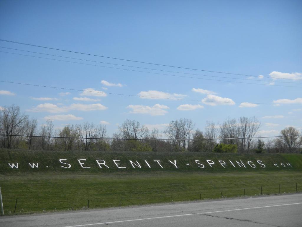 Serenity Springs - Michigan City Springfield Exterior photo