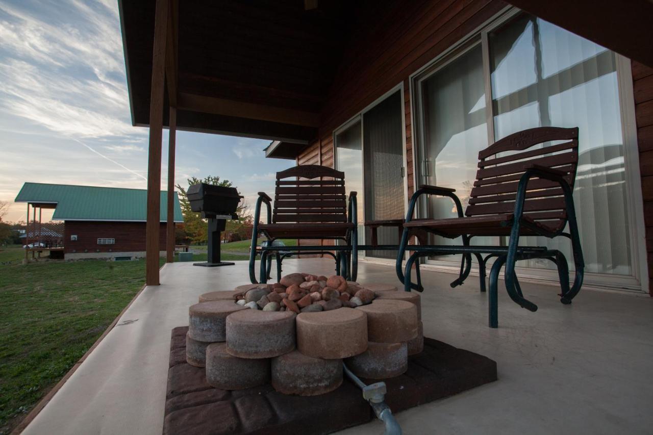 Serenity Springs - Michigan City Springfield Exterior photo